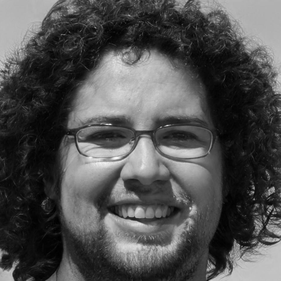 Portrait de Marc Dubois, expert en analyse financière